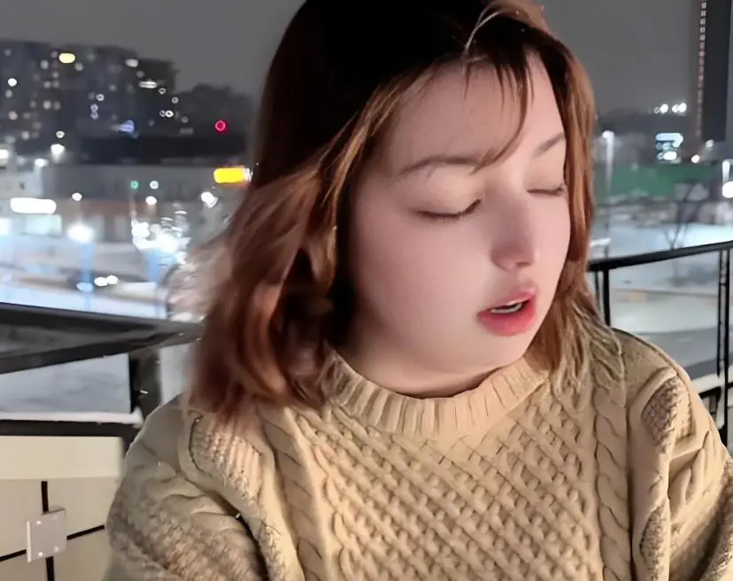 新疆网红八卦最新事件-_新疆美女网红孜罗拉 离婚 失踪